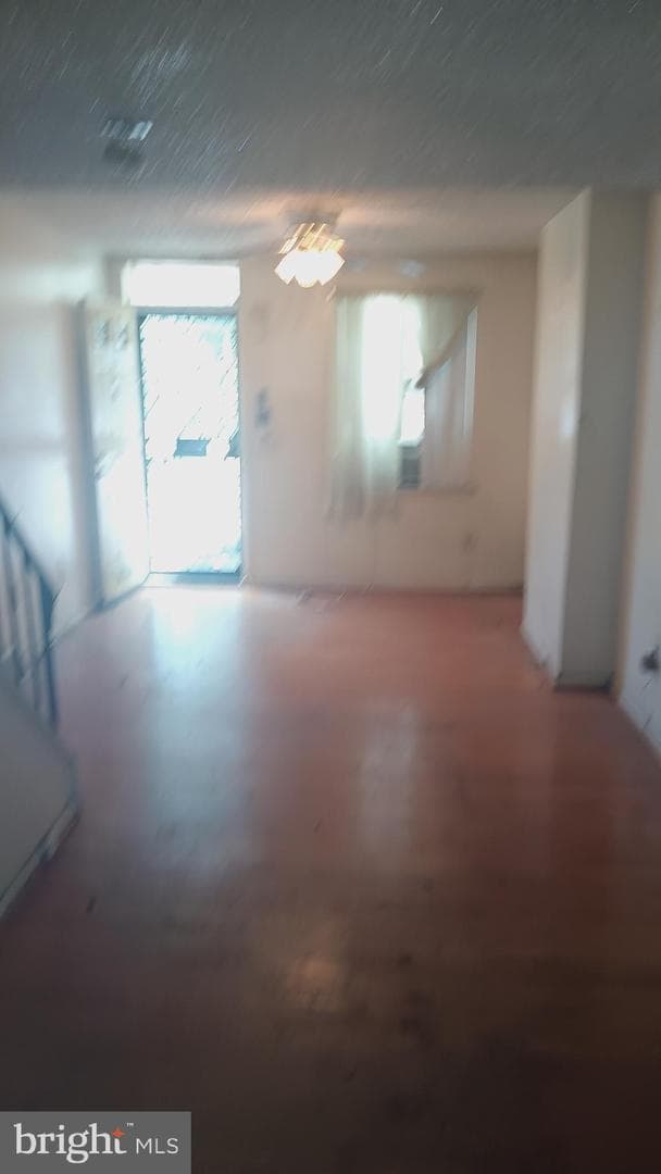 1519 W Thompson Street photo 6