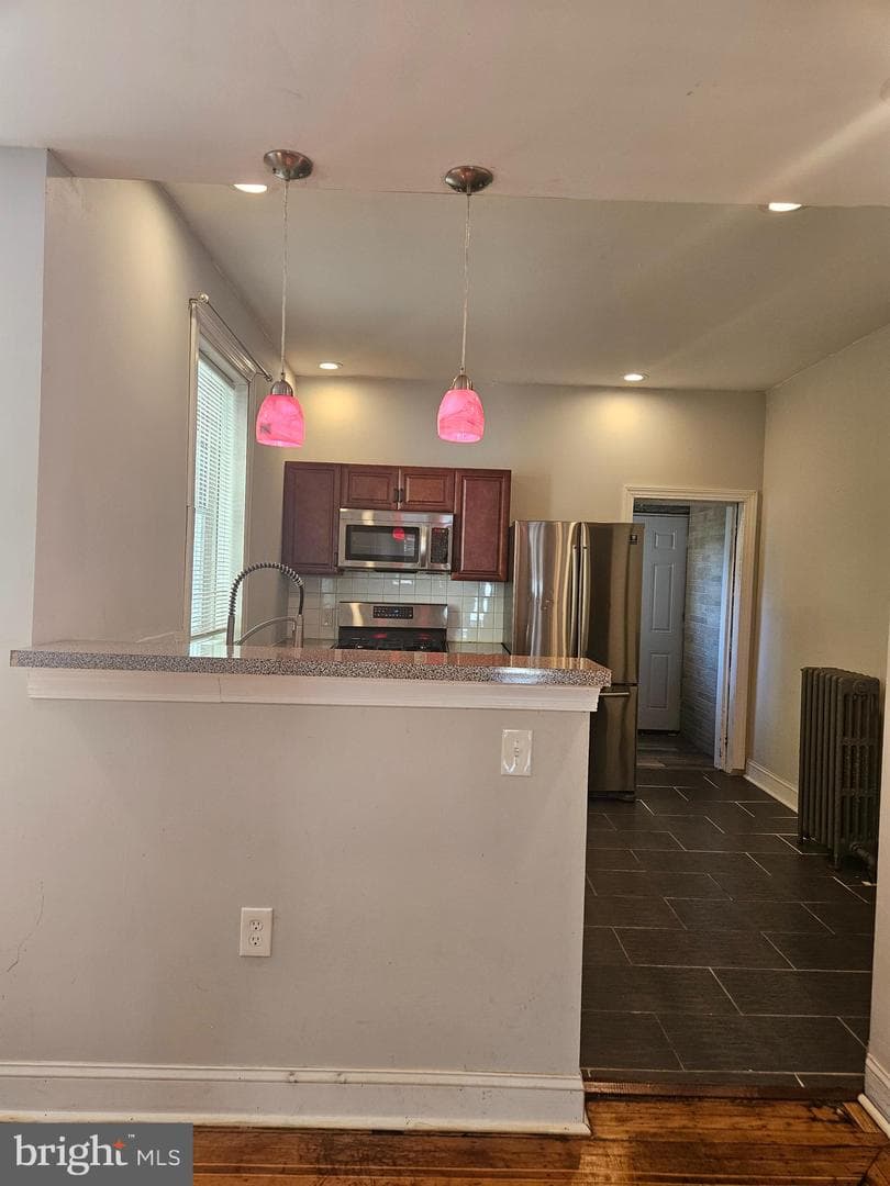 5524 Whitby Avenue photo 6