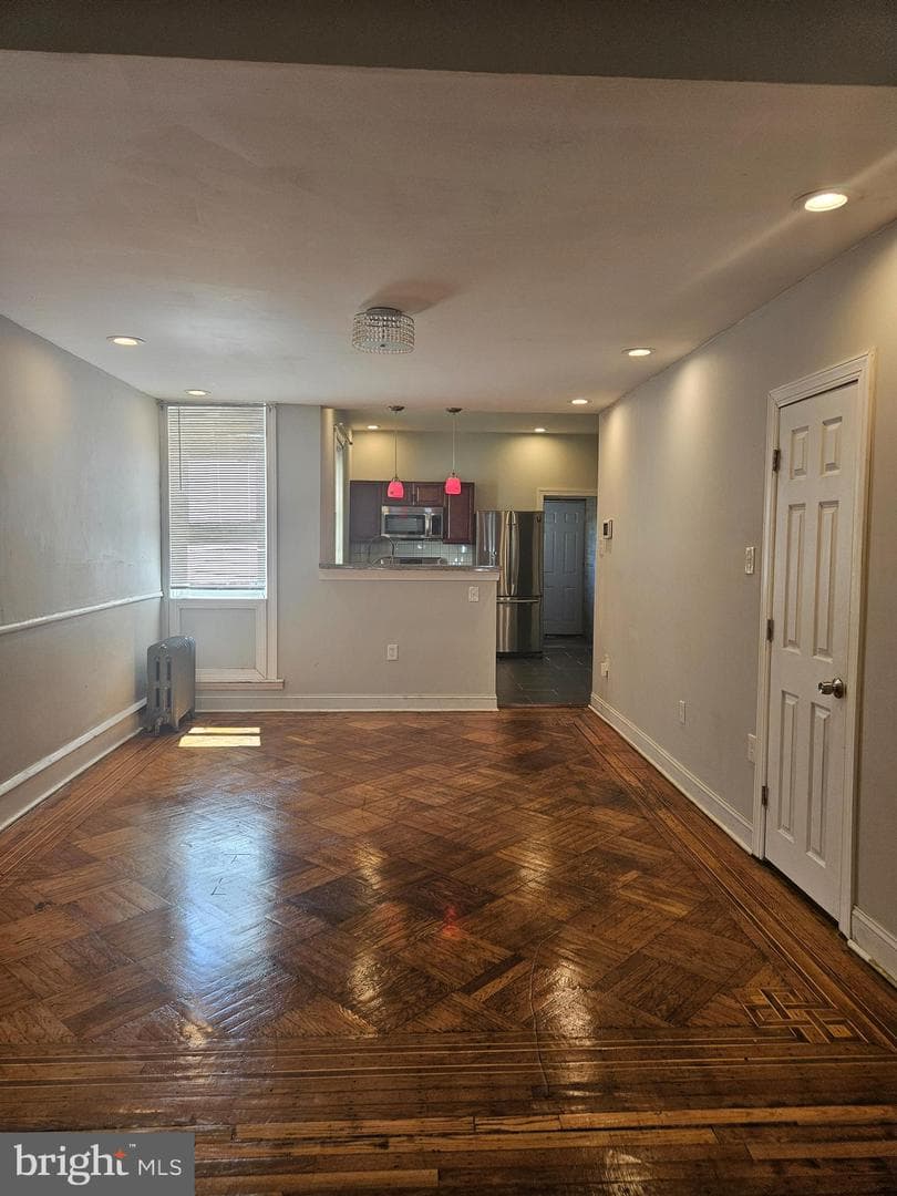 5524 Whitby Avenue photo 8