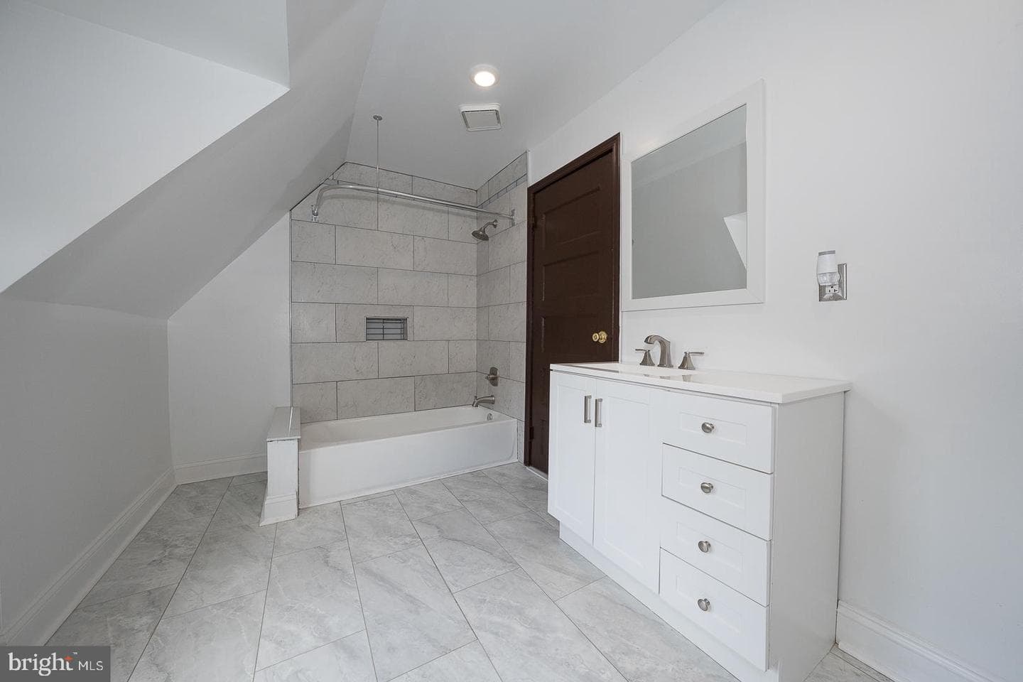 6640 Lincoln Drive photo 29