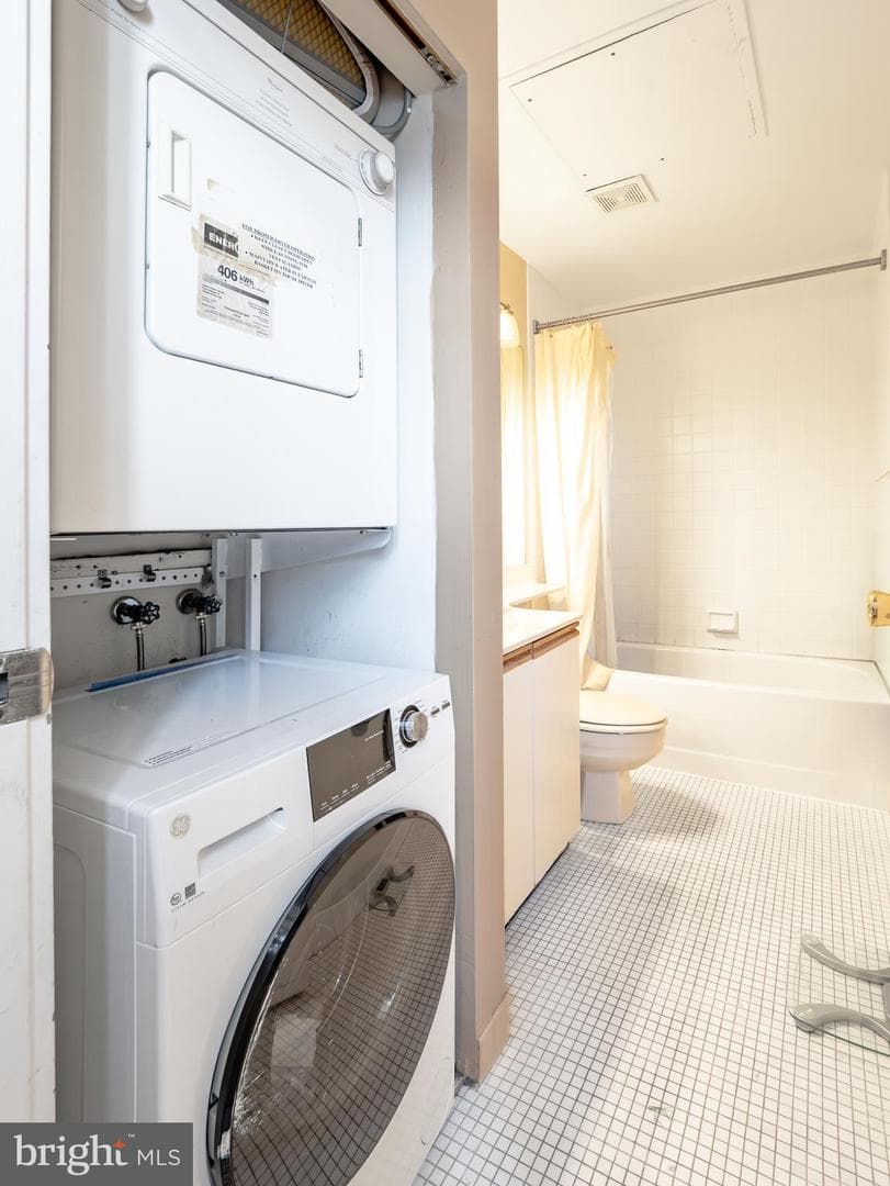 1601 Spring Garden Street #208 photo 13