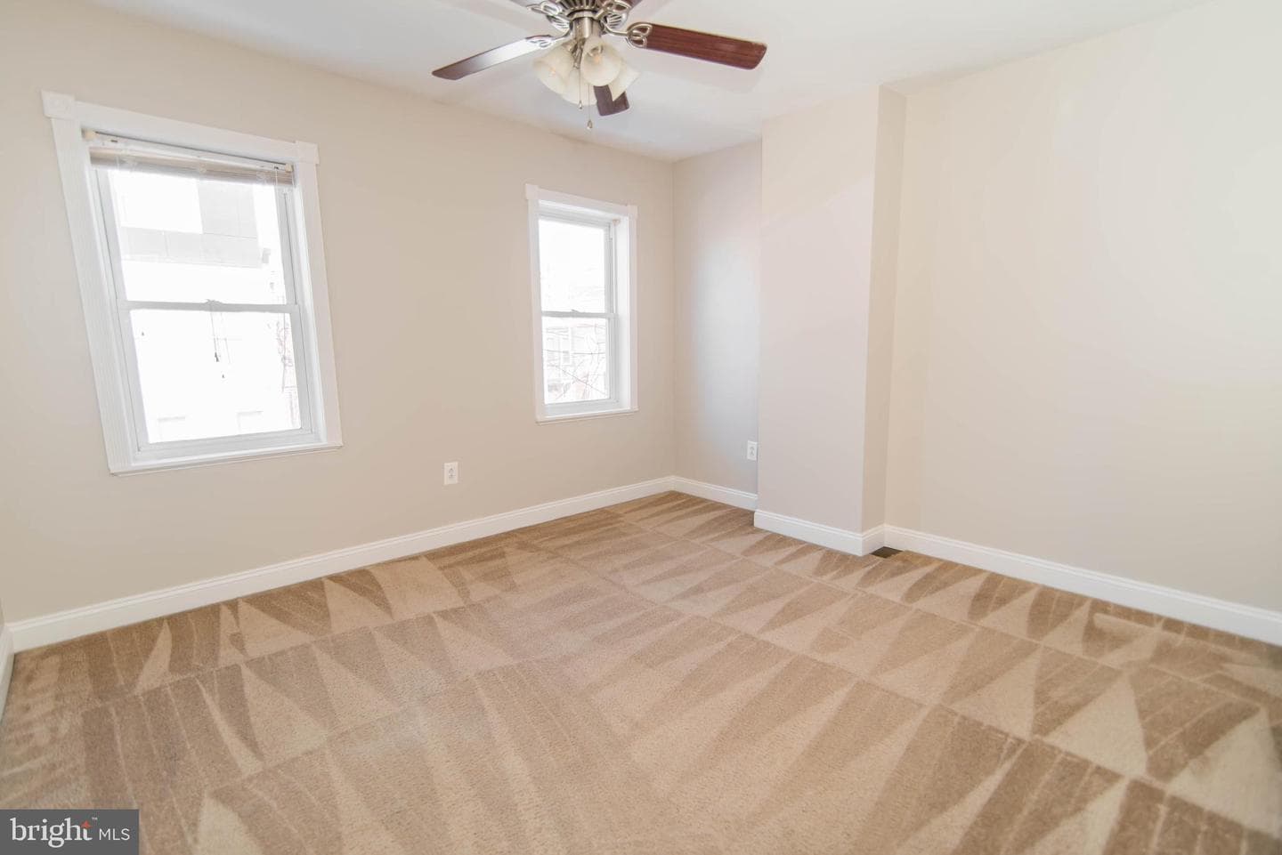 2553 Sepviva Street photo 10
