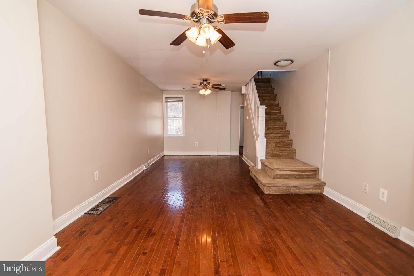 2553 Sepviva Street photo 5