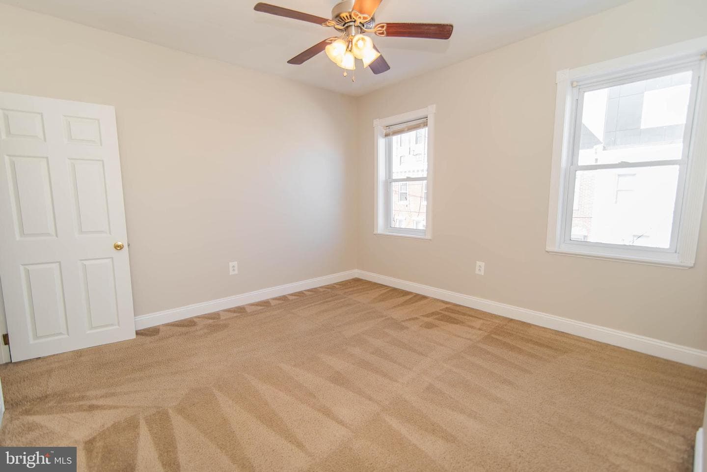 2553 Sepviva Street photo 9