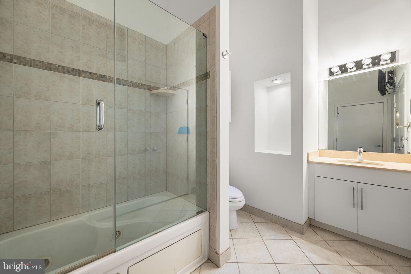 2200 Arch Street #716 photo 15