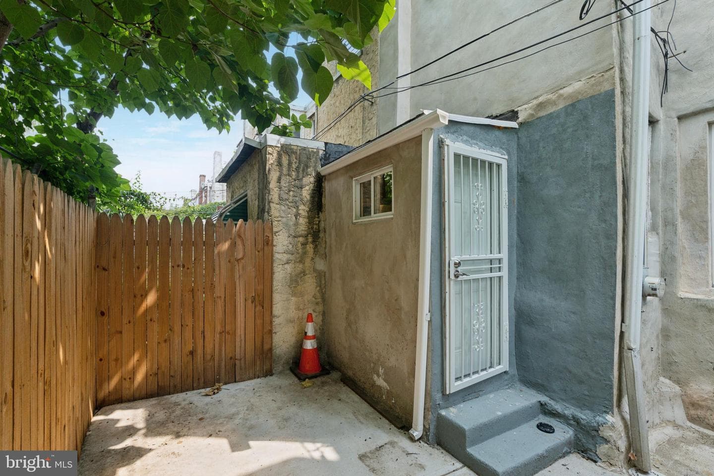 2938 N Bailey Street photo 25
