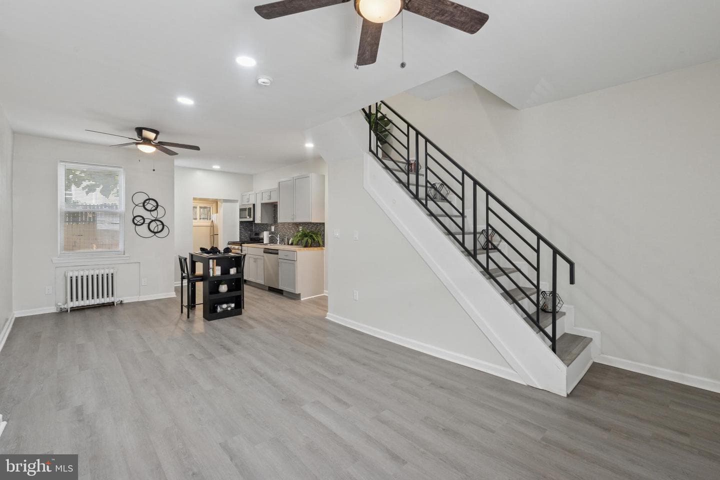 2938 N Bailey Street photo 3
