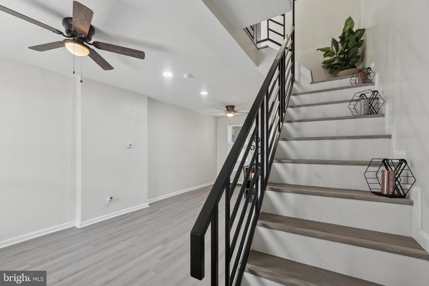 2938 N Bailey Street photo 4
