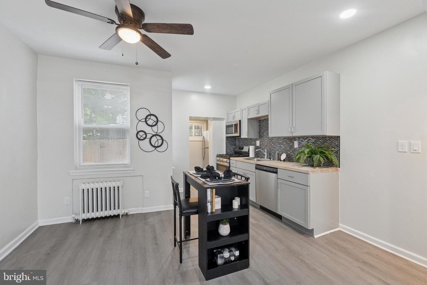 2938 N Bailey Street photo 7
