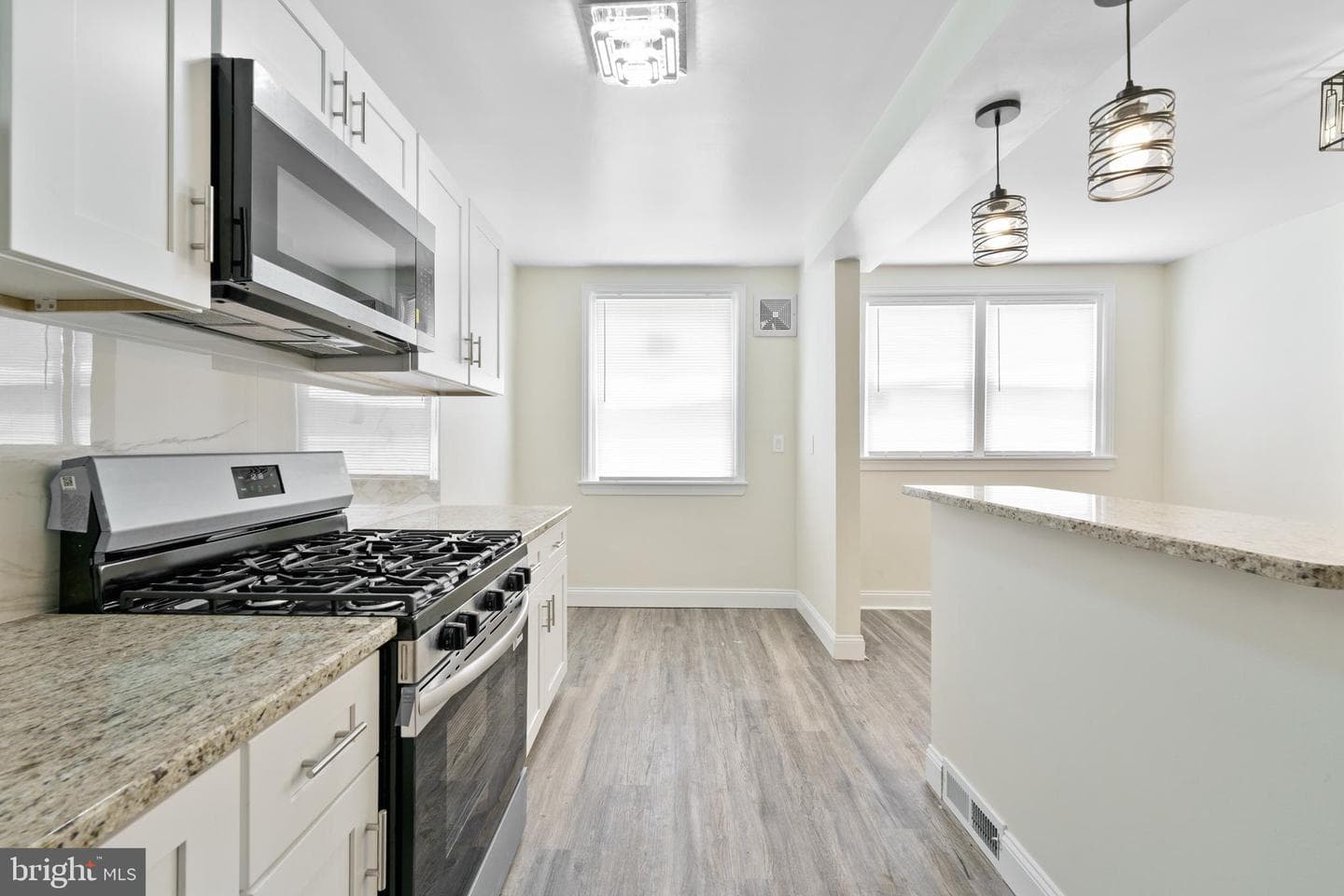 2712 Knorr Street photo 15
