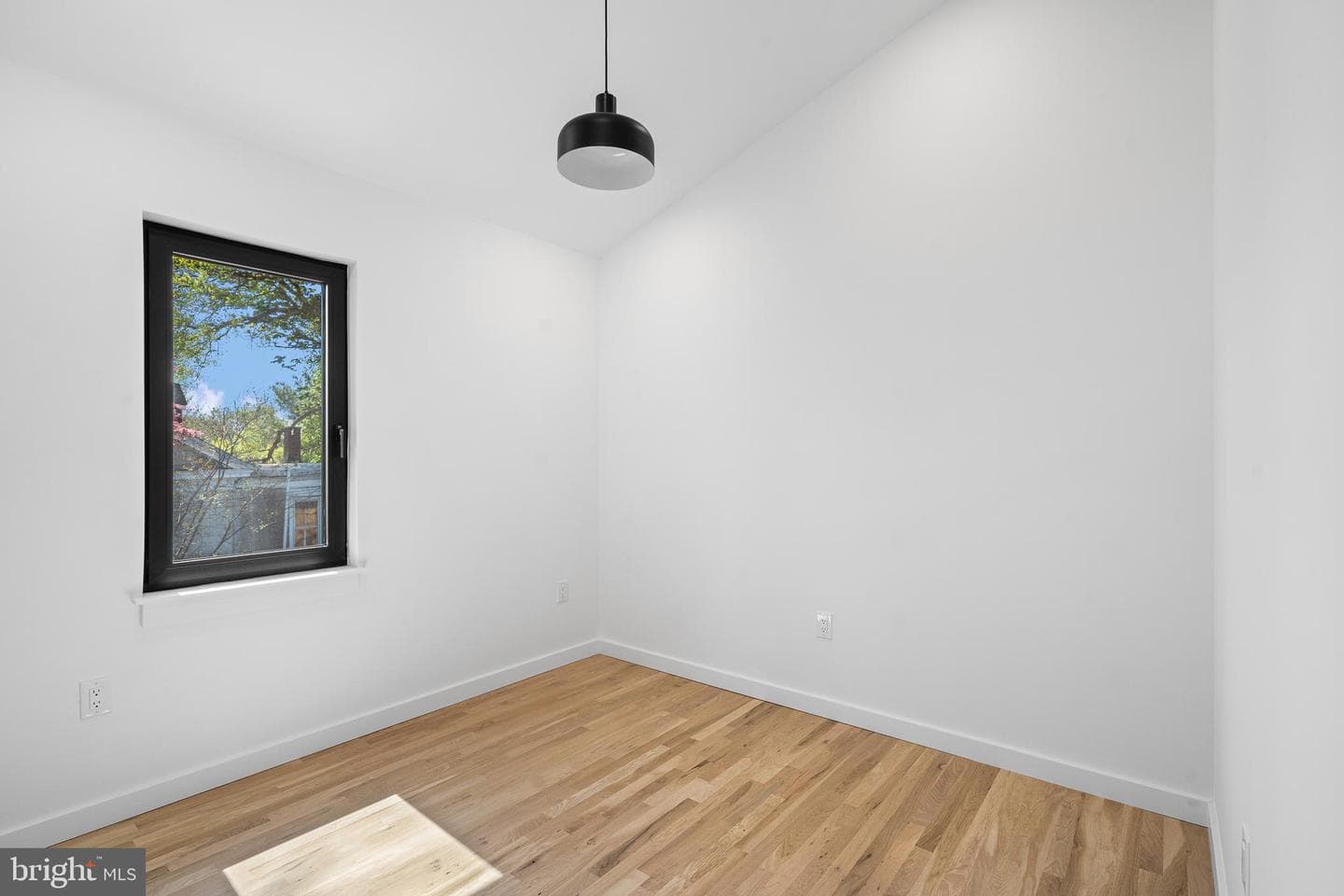 139 W Mount Pleasant Avenue photo 43