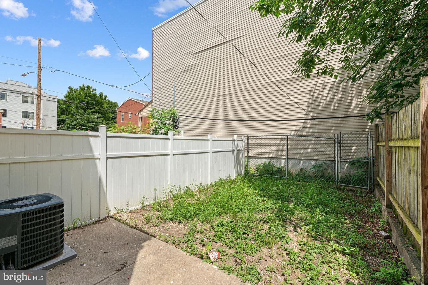 637 N 35th Street photo 14