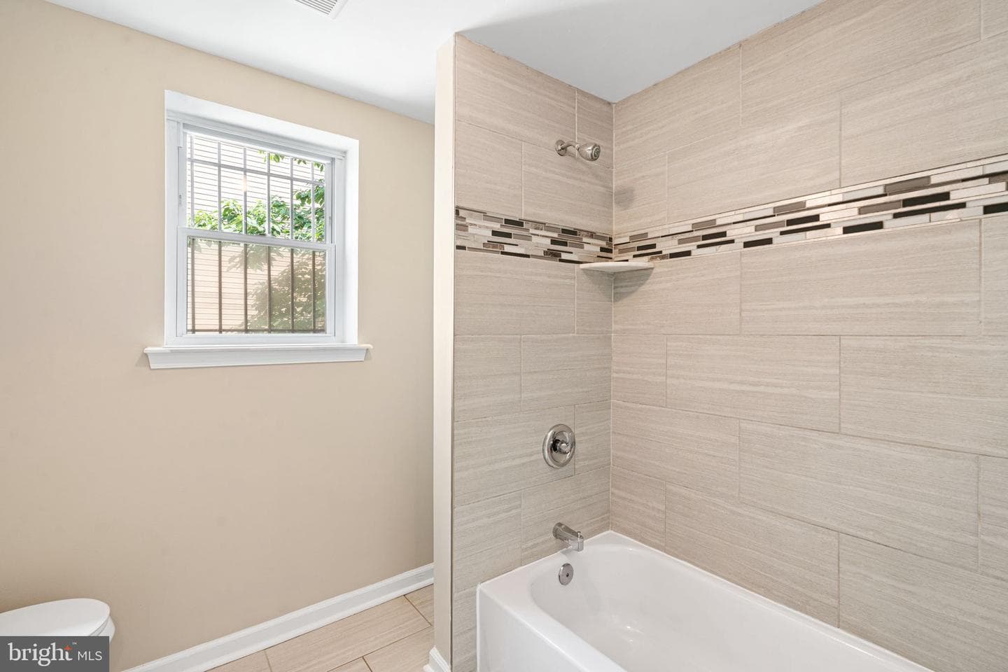637 N 35th Street photo 8