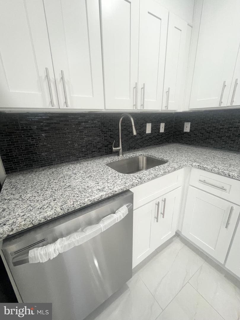825 Delray Street photo 10