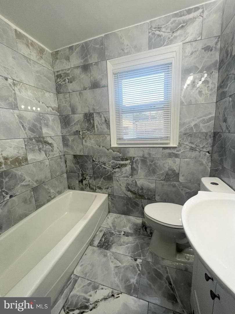 825 Delray Street photo 19