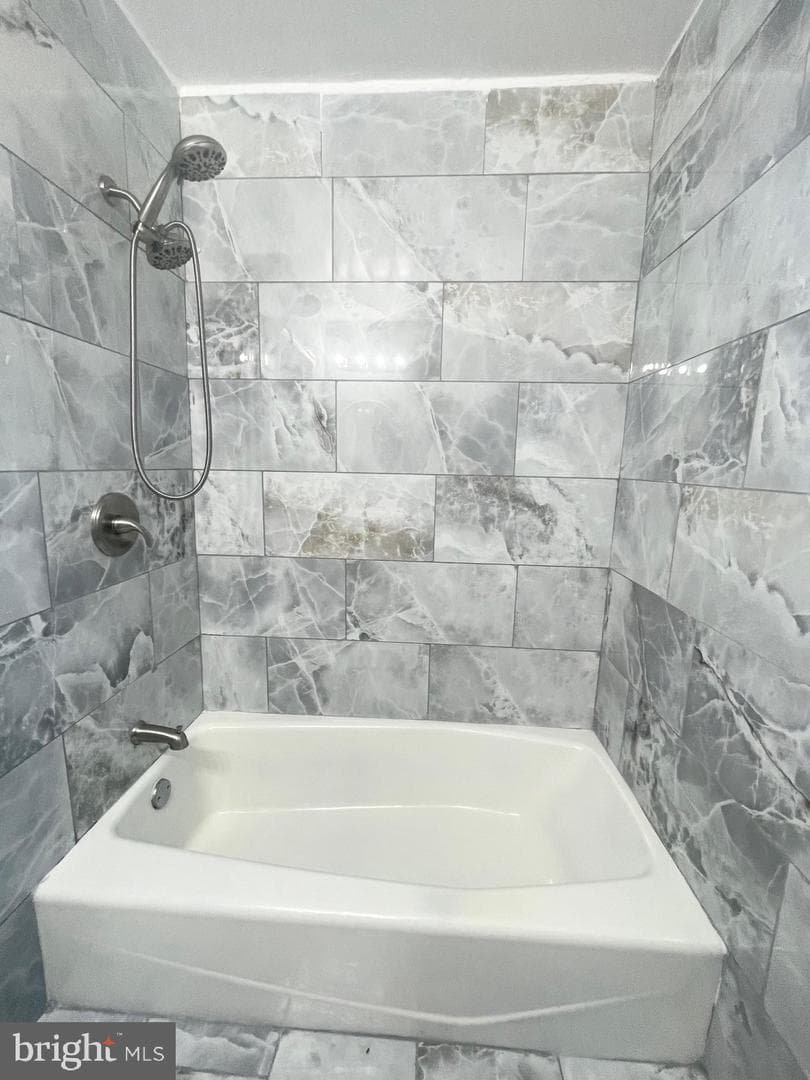 825 Delray Street photo 21