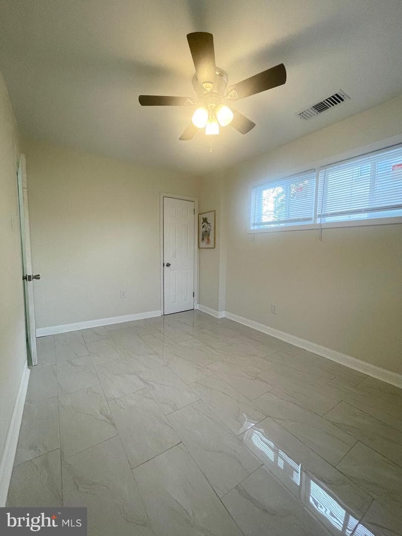 825 Delray Street photo 23