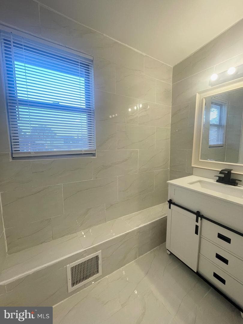825 Delray Street photo 30