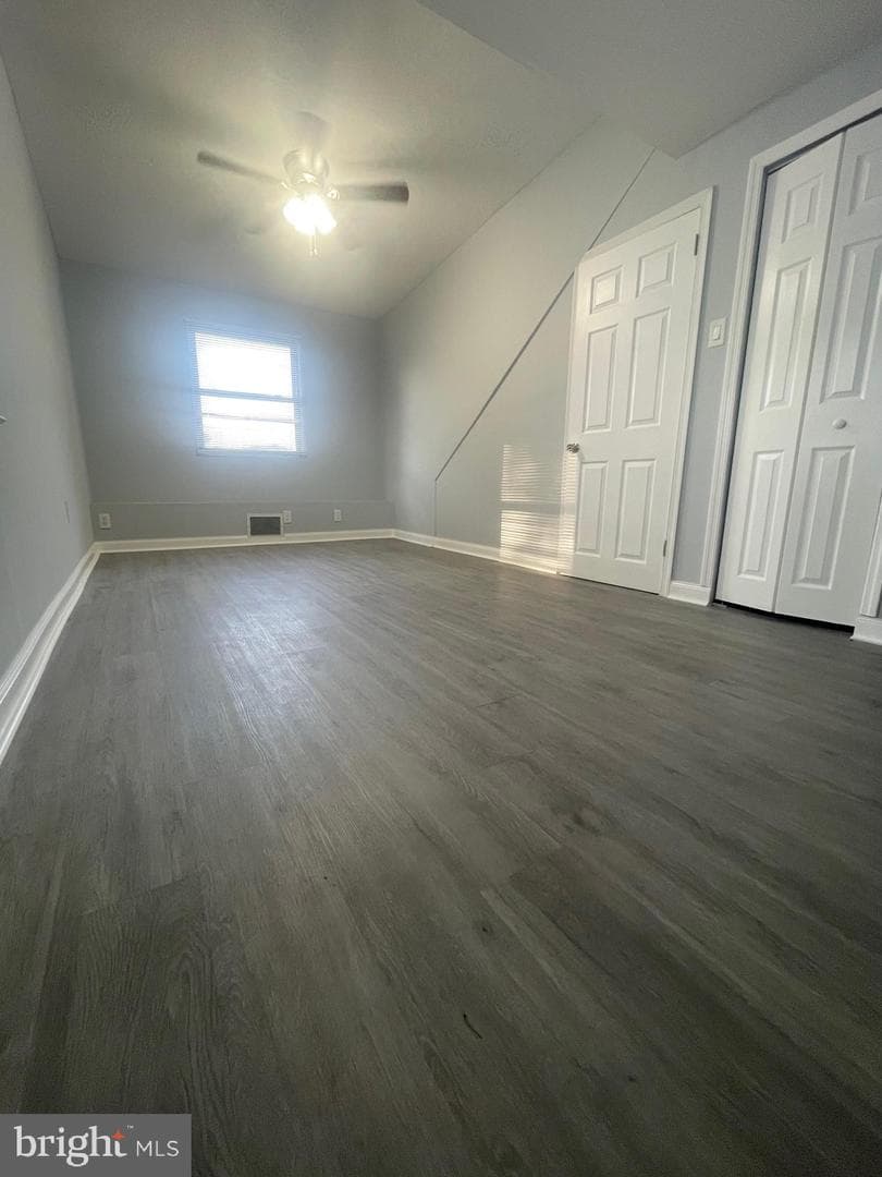 825 Delray Street photo 32