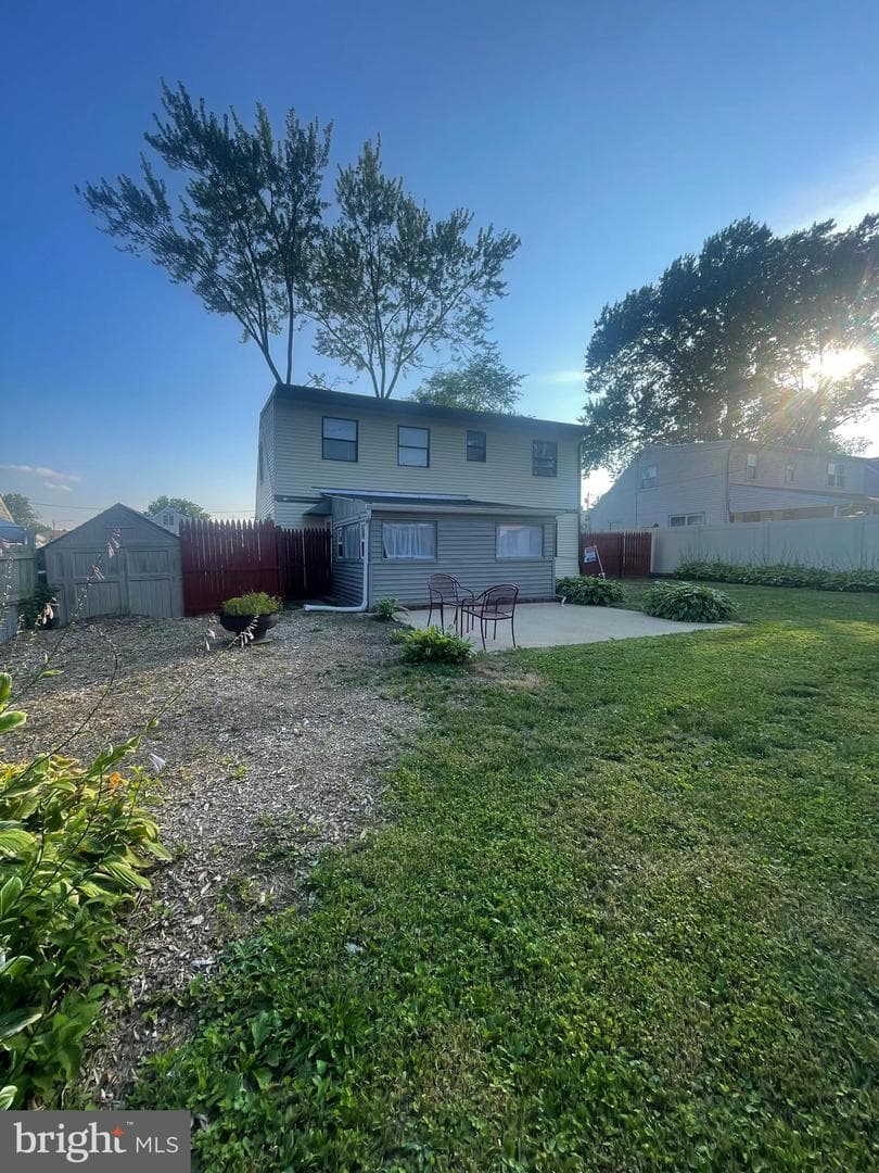 825 Delray Street photo 34