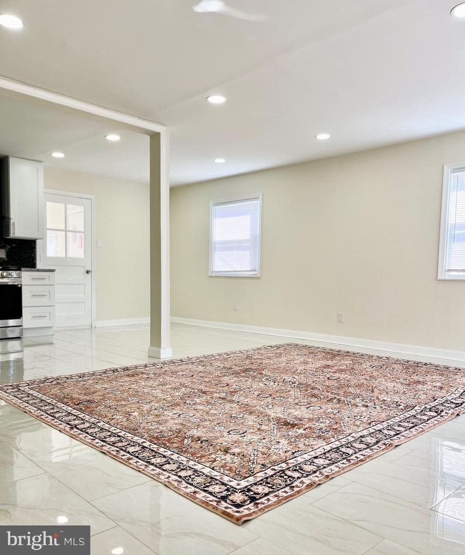 825 Delray Street photo 4