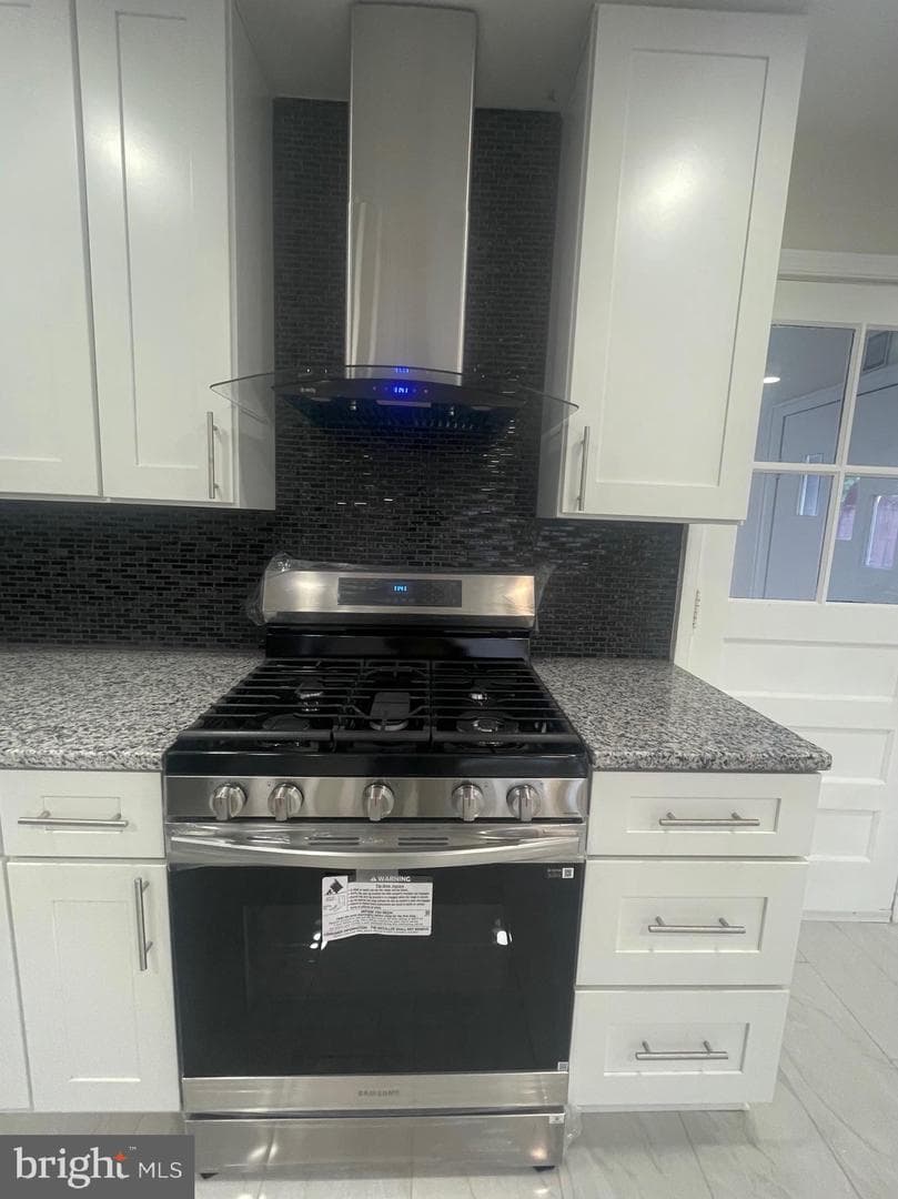 825 Delray Street photo 8