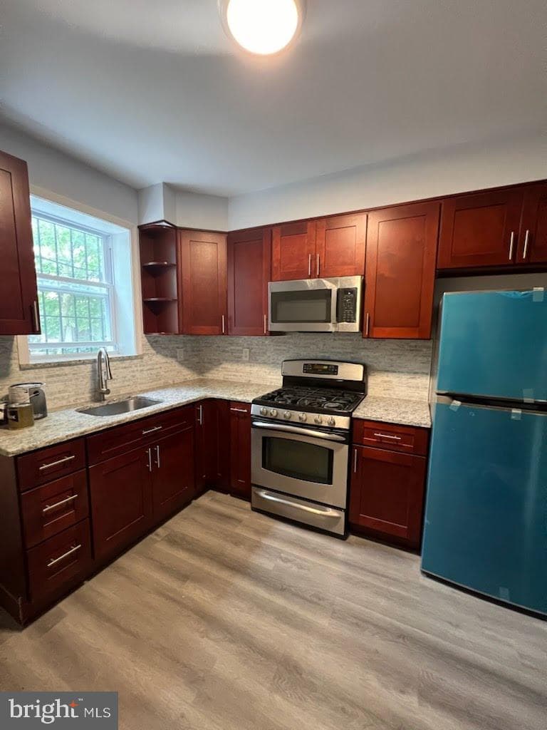 1523 S Etting Street photo 3