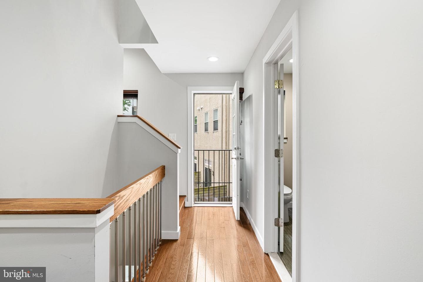 444 Poplar Street photo 30