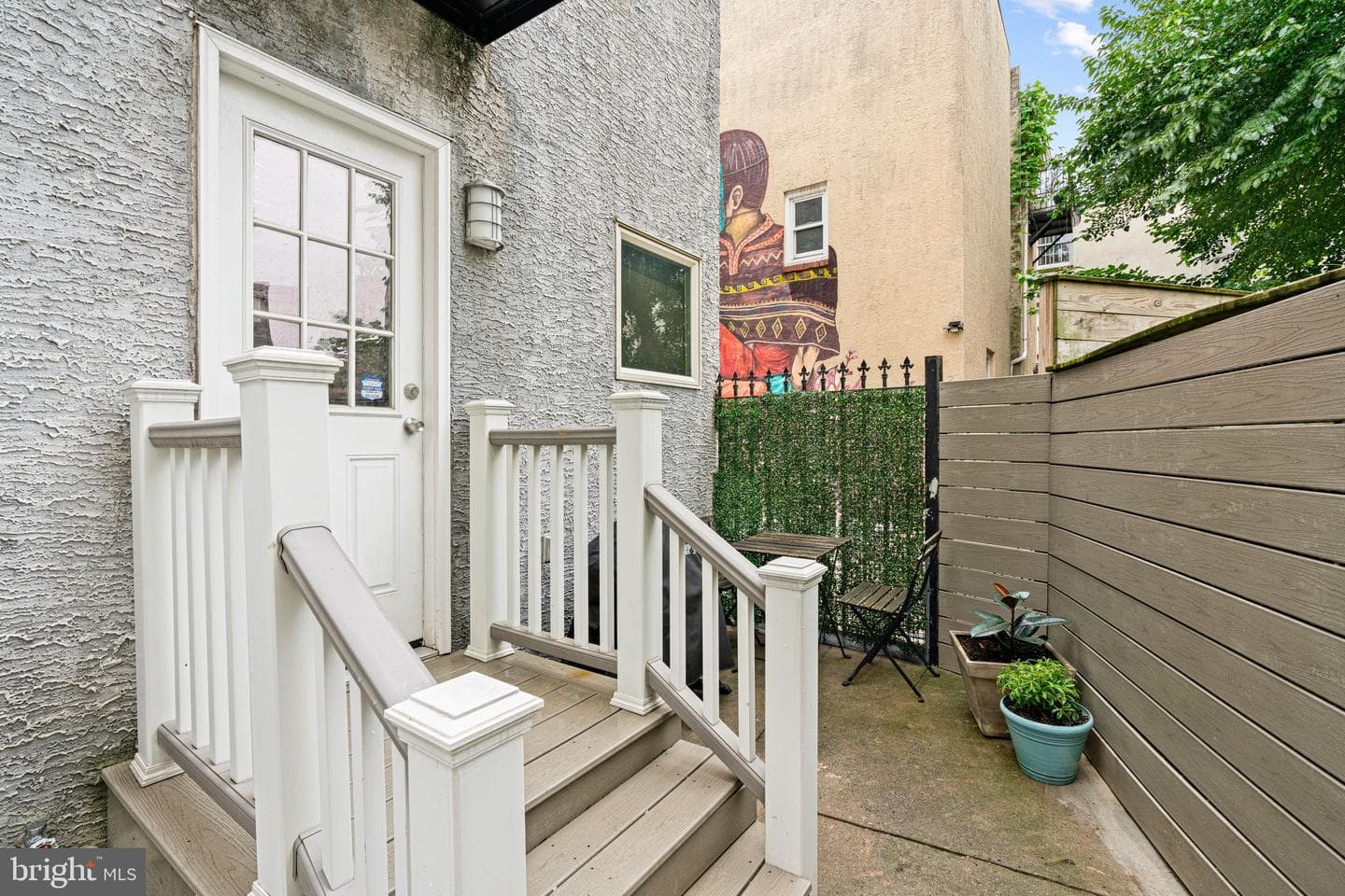 444 Poplar Street photo 32