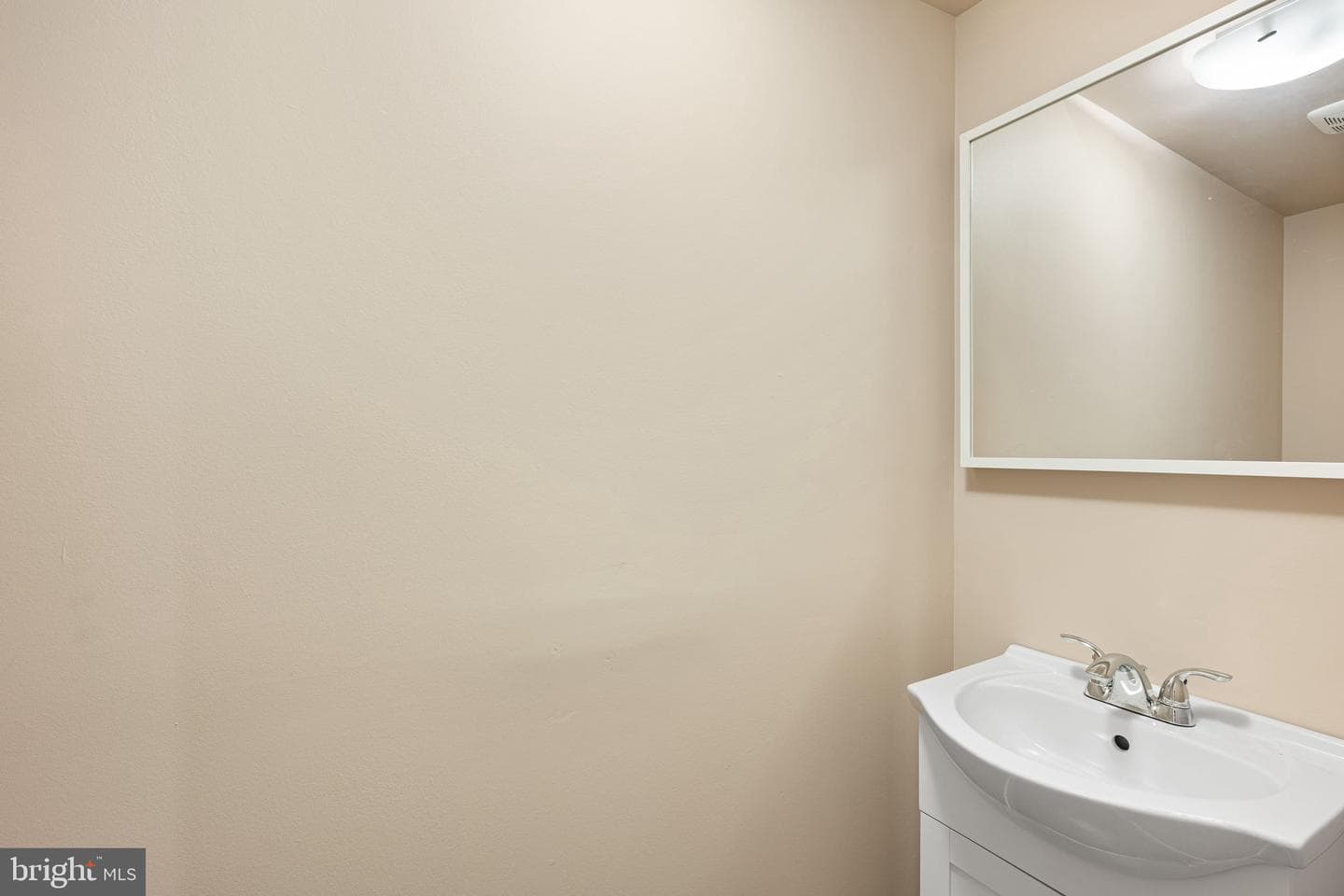 444 Poplar Street photo 34