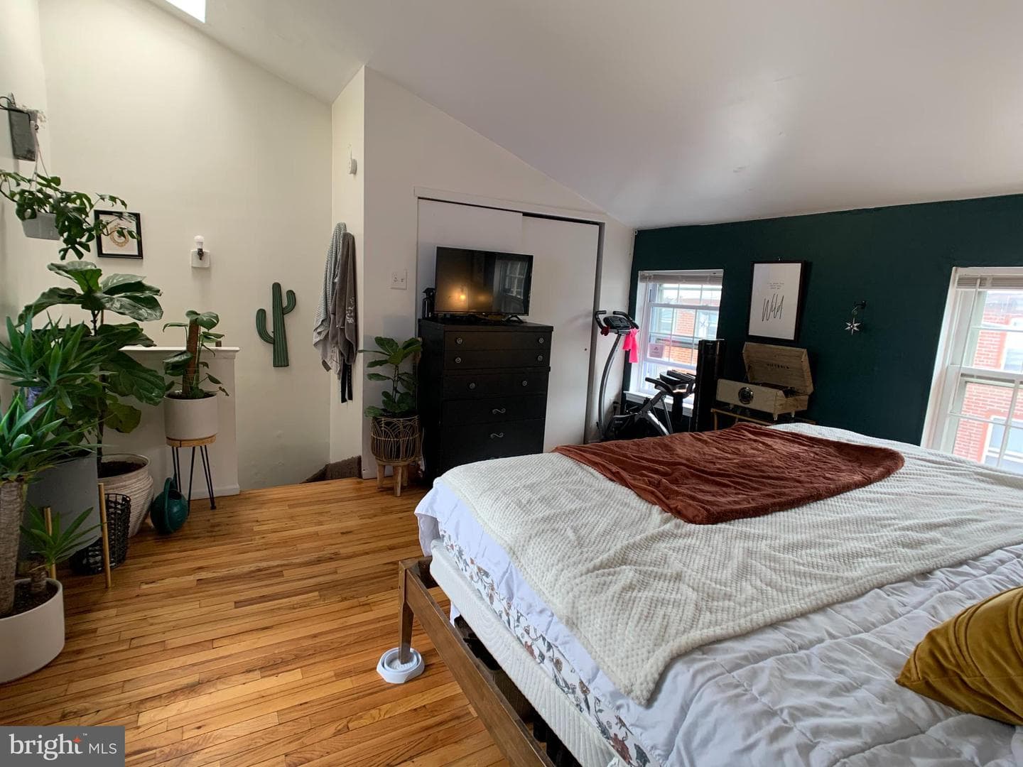 318 W Wildey Street photo 12