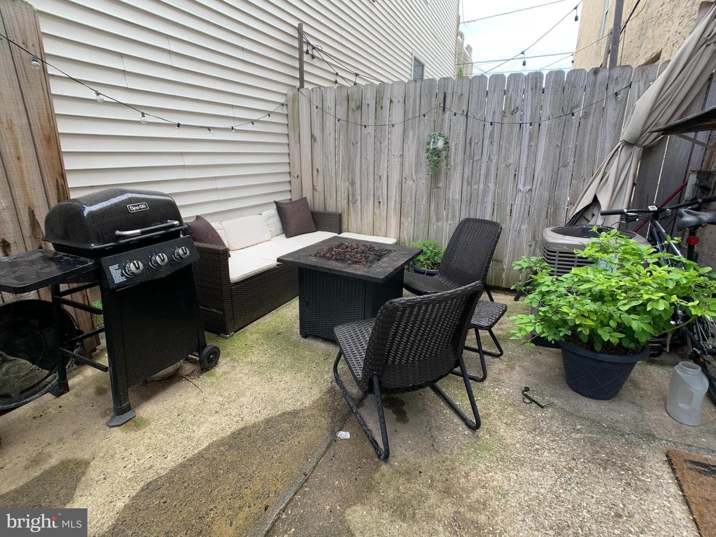 318 W Wildey Street photo 13