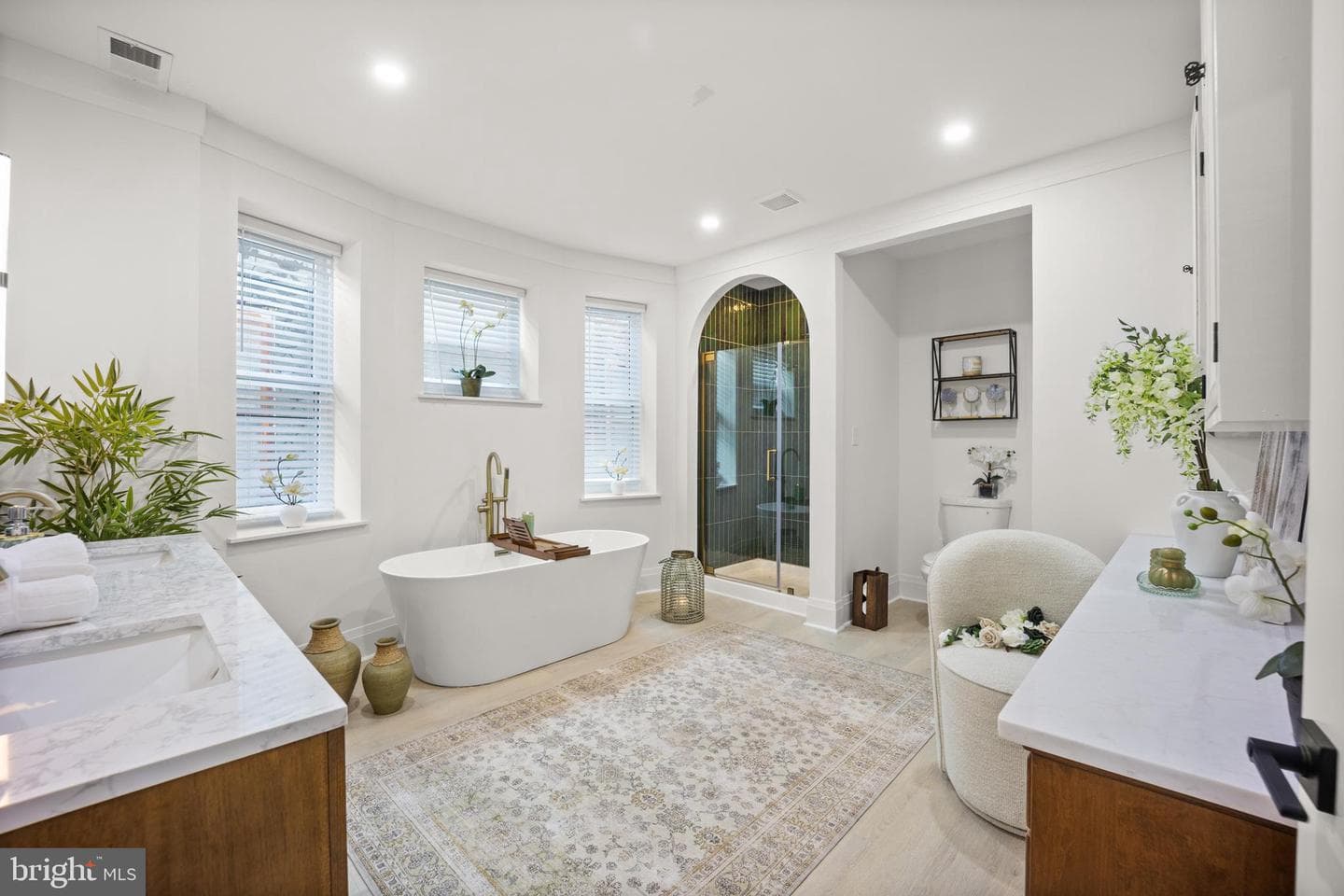 5841 Chester Avenue photo 30