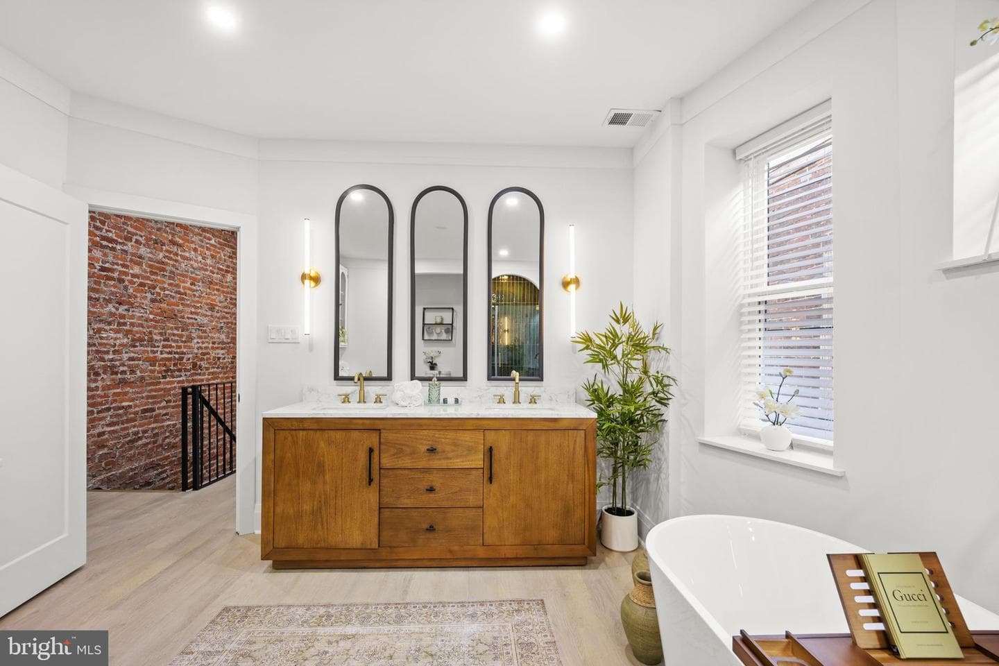 5841 Chester Avenue photo 31