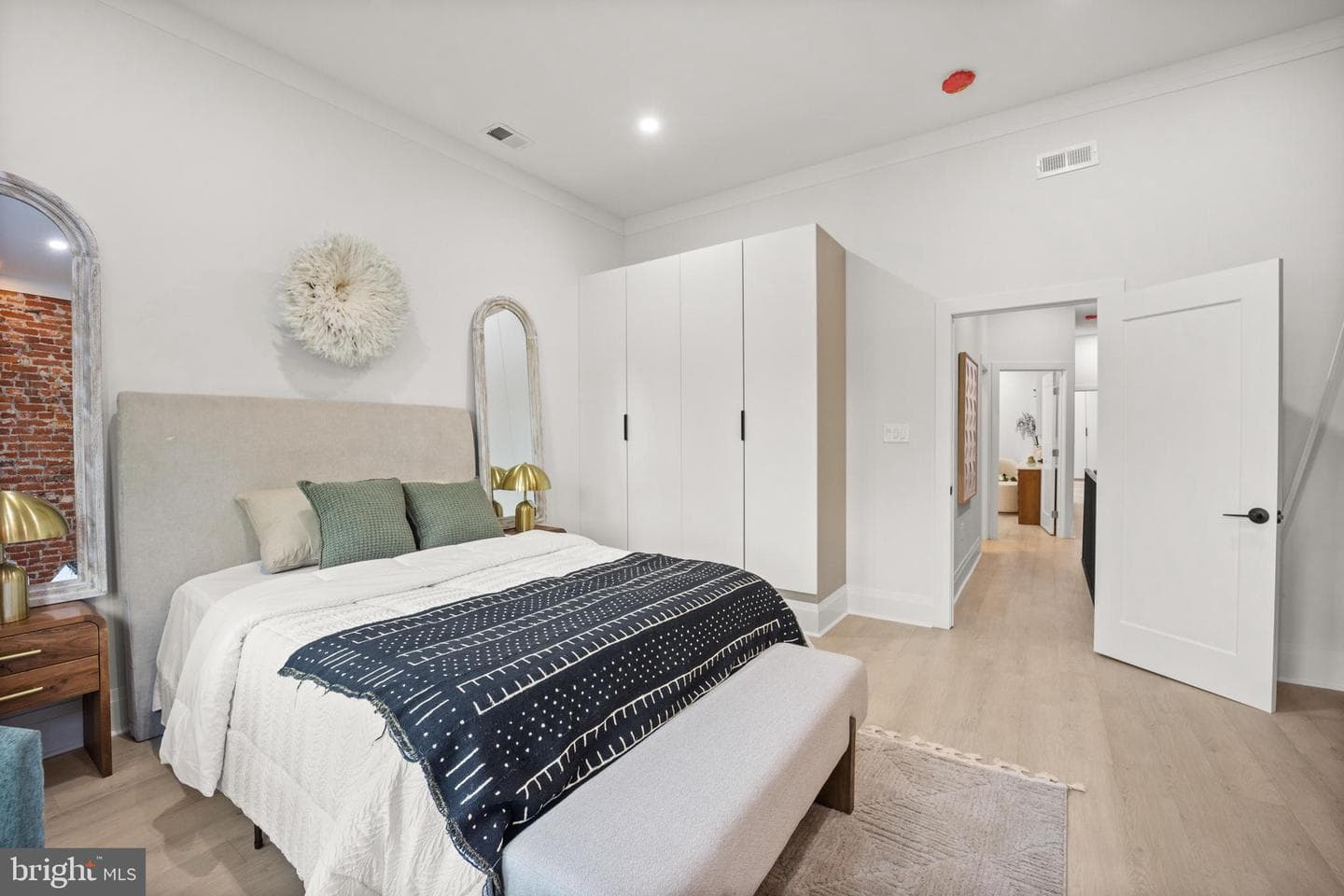5841 Chester Avenue photo 39