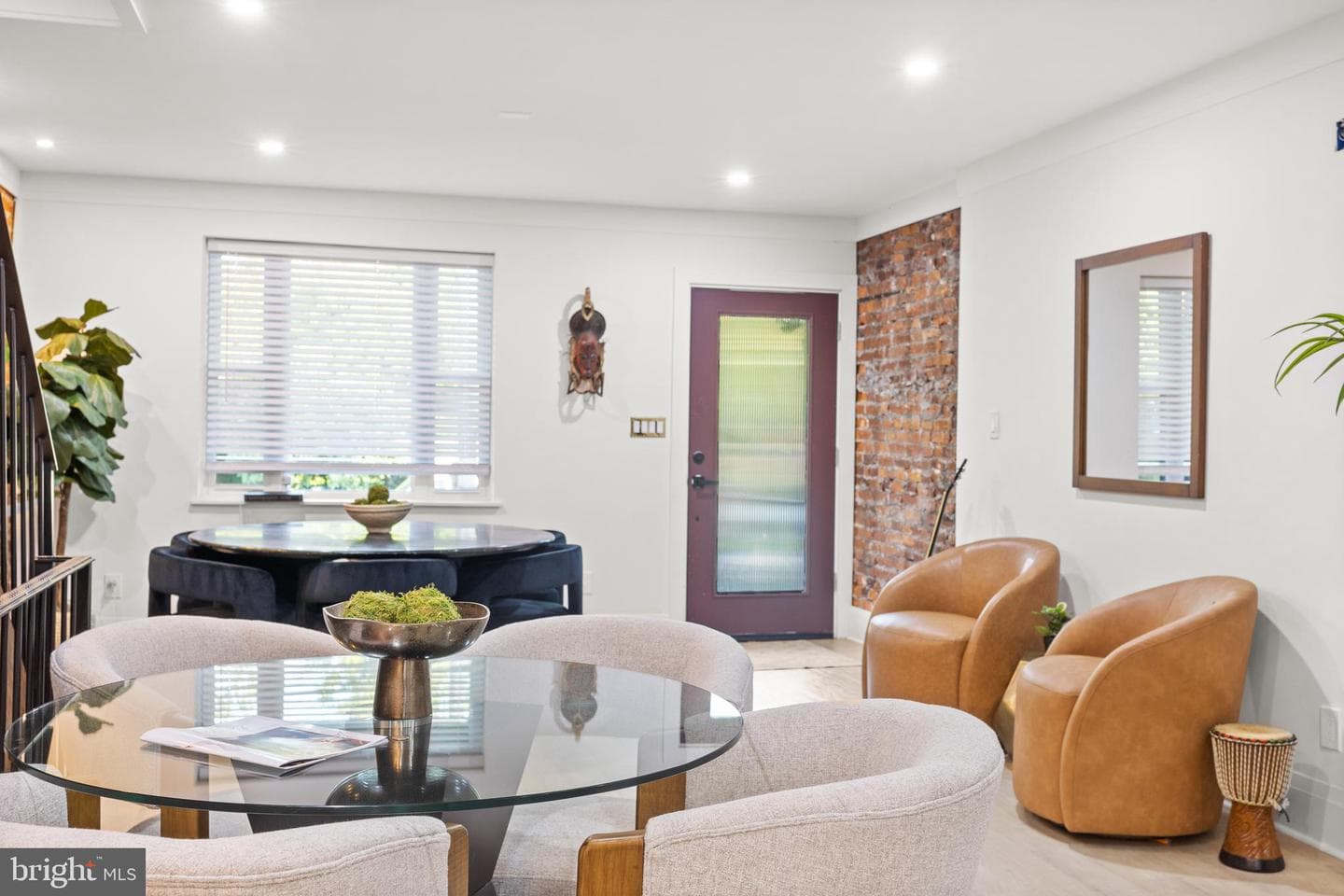 5841 Chester Avenue photo 4