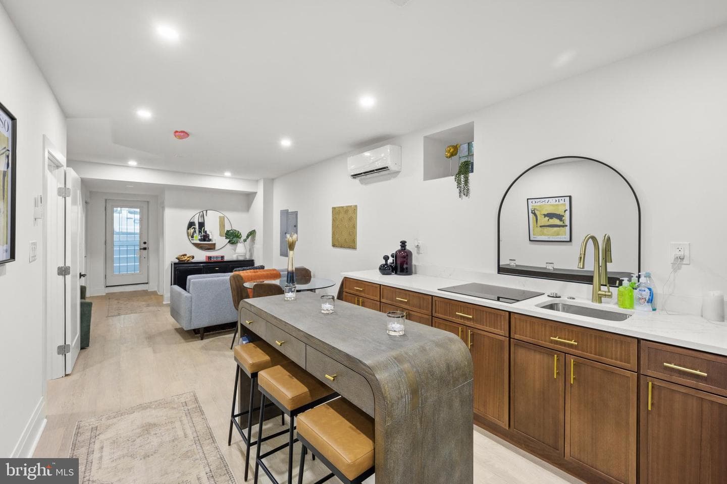5841 Chester Avenue photo 45