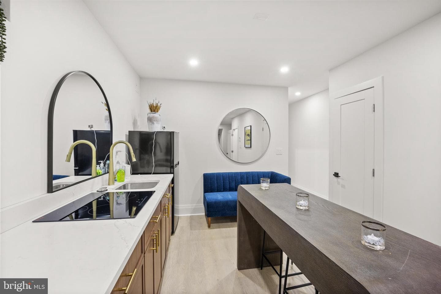 5841 Chester Avenue photo 47