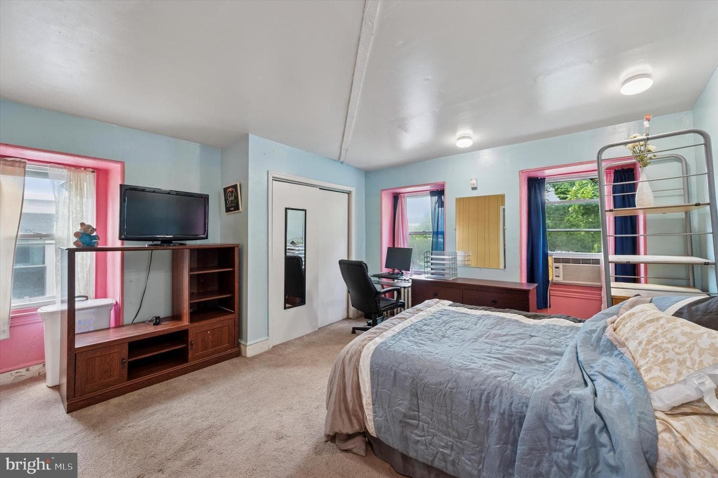 30 W Apsley Street photo 21