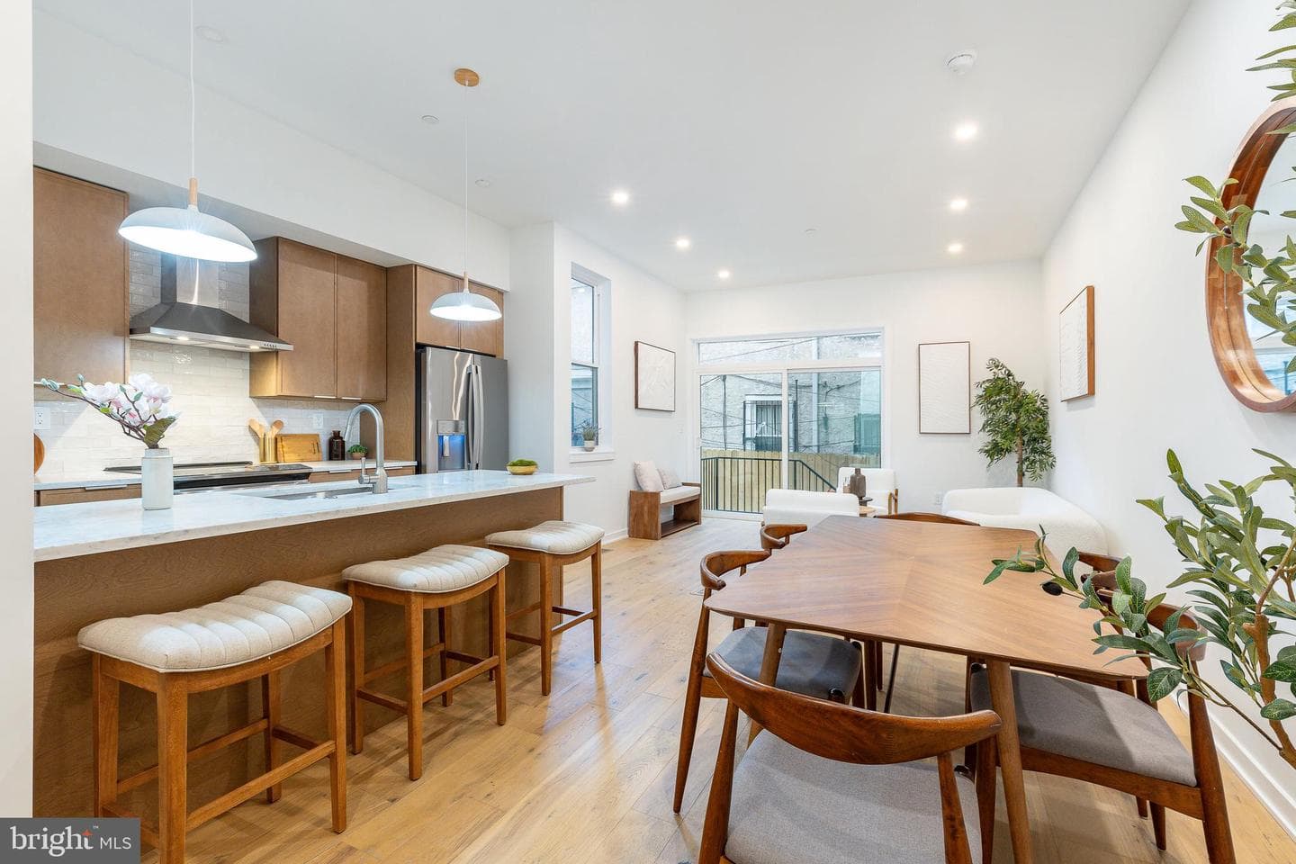 903 Corinthian Avenue #2