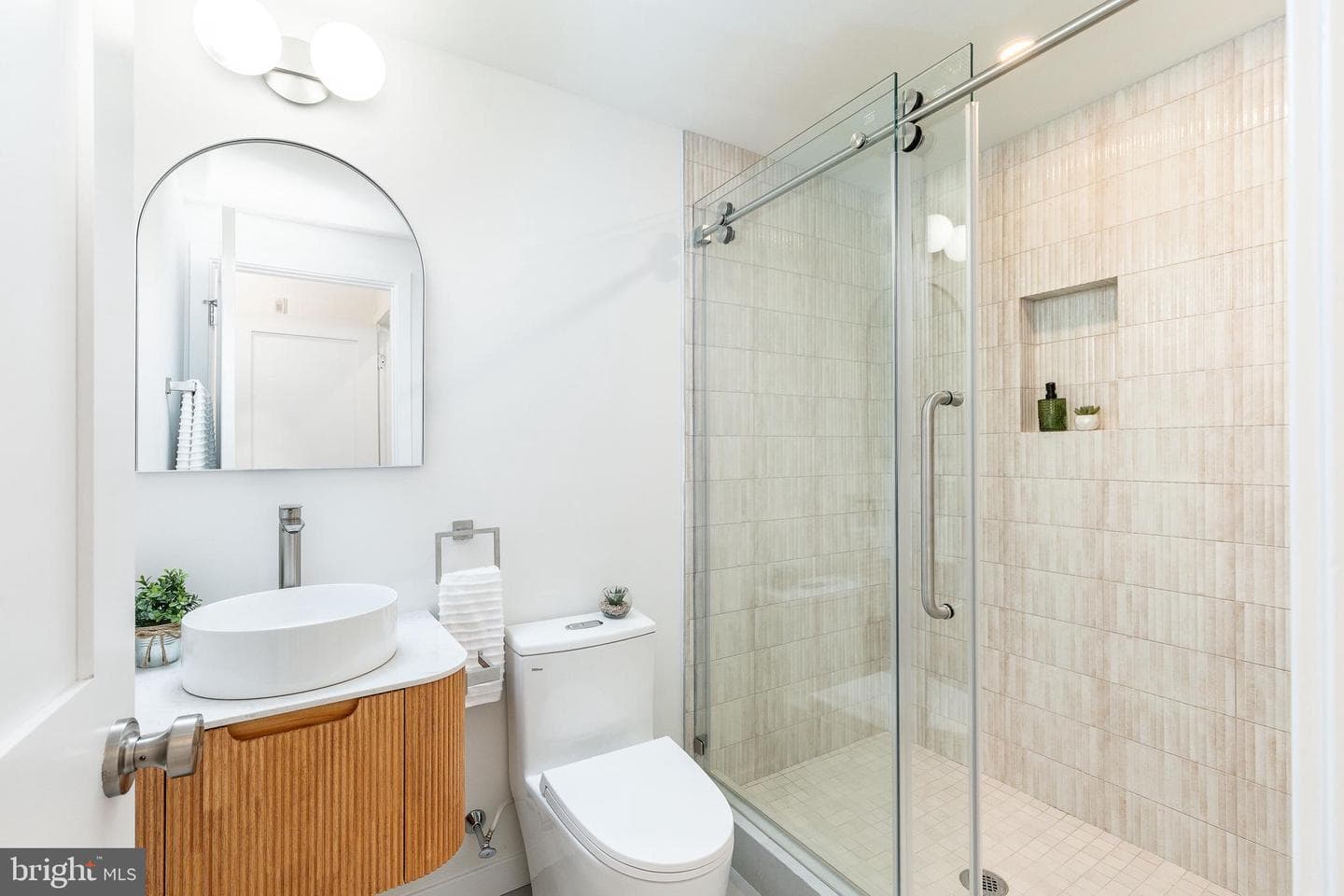 903 Corinthian Avenue #2 photo 26