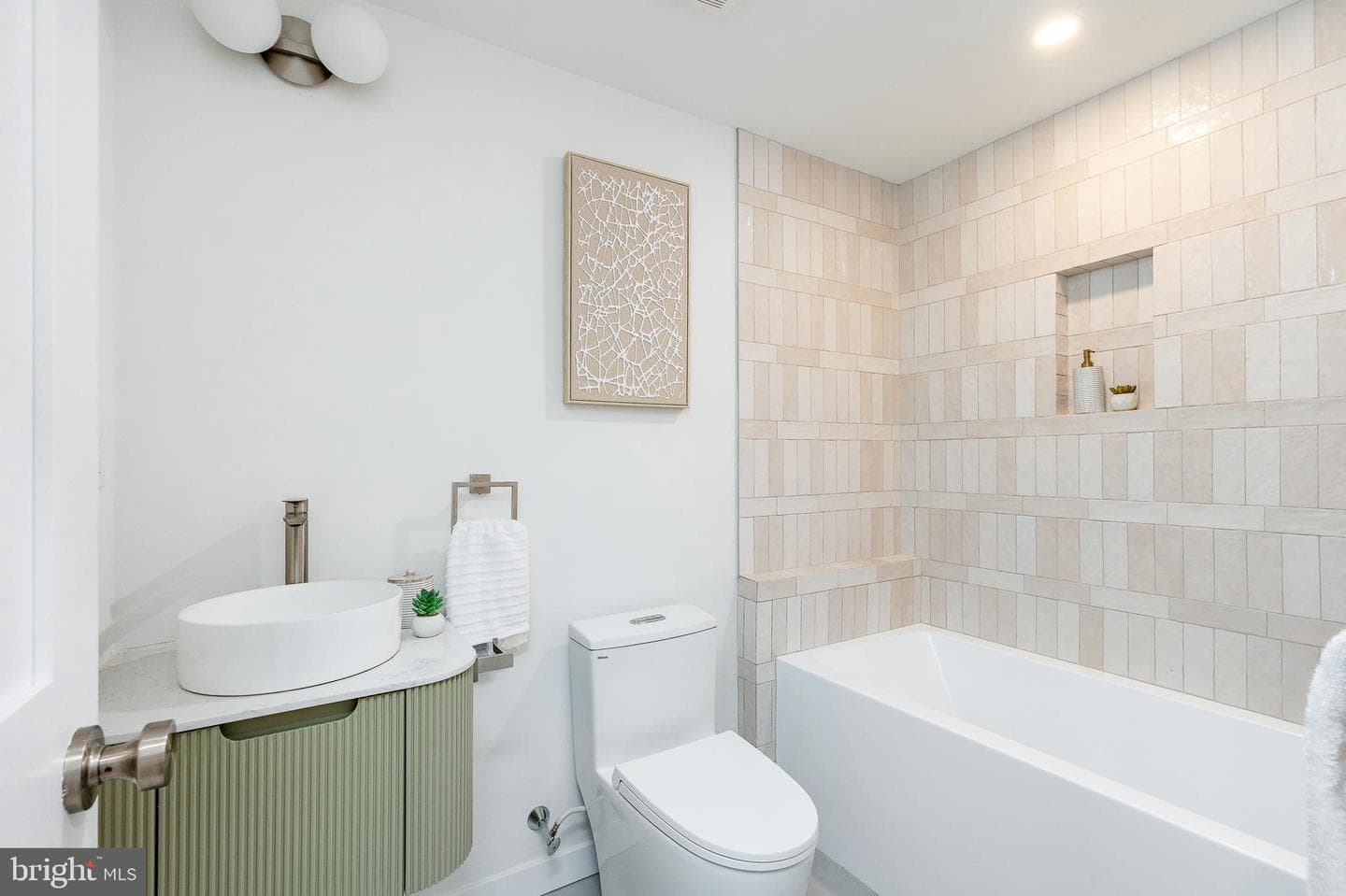 903 Corinthian Avenue #2 photo 31