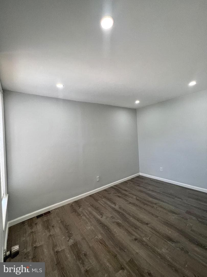 2108 E Cambria Street photo 6