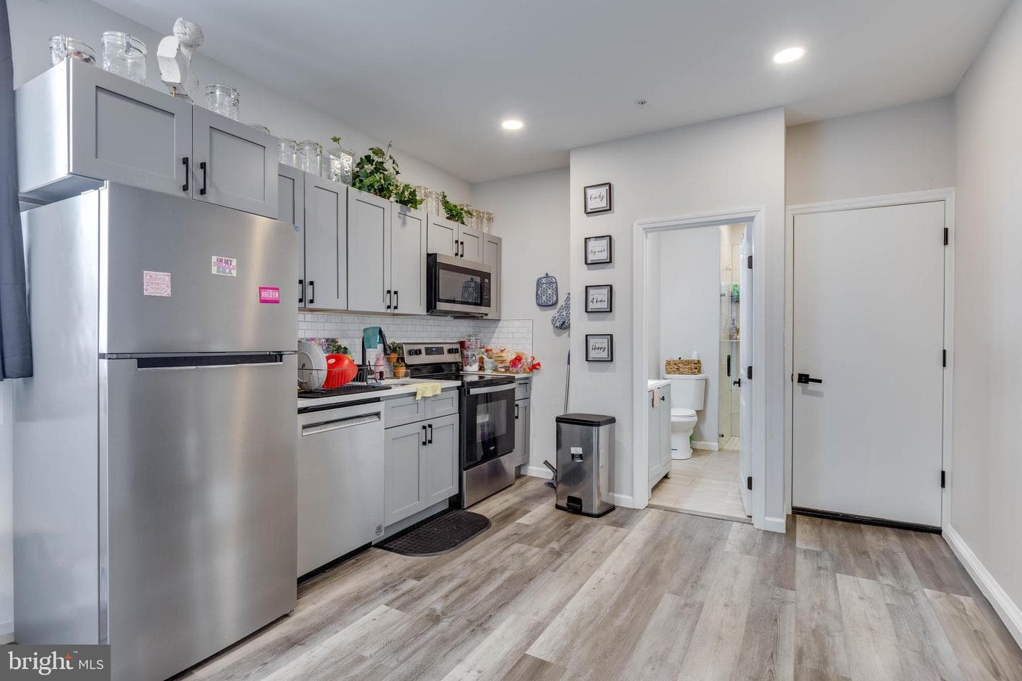 623 W Oxford Street photo 13