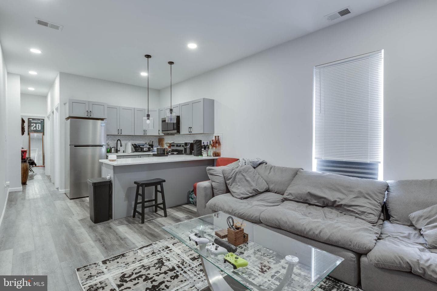 623 W Oxford Street photo 6