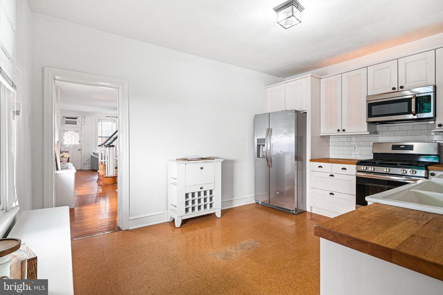 4517 Salmon Street photo 4