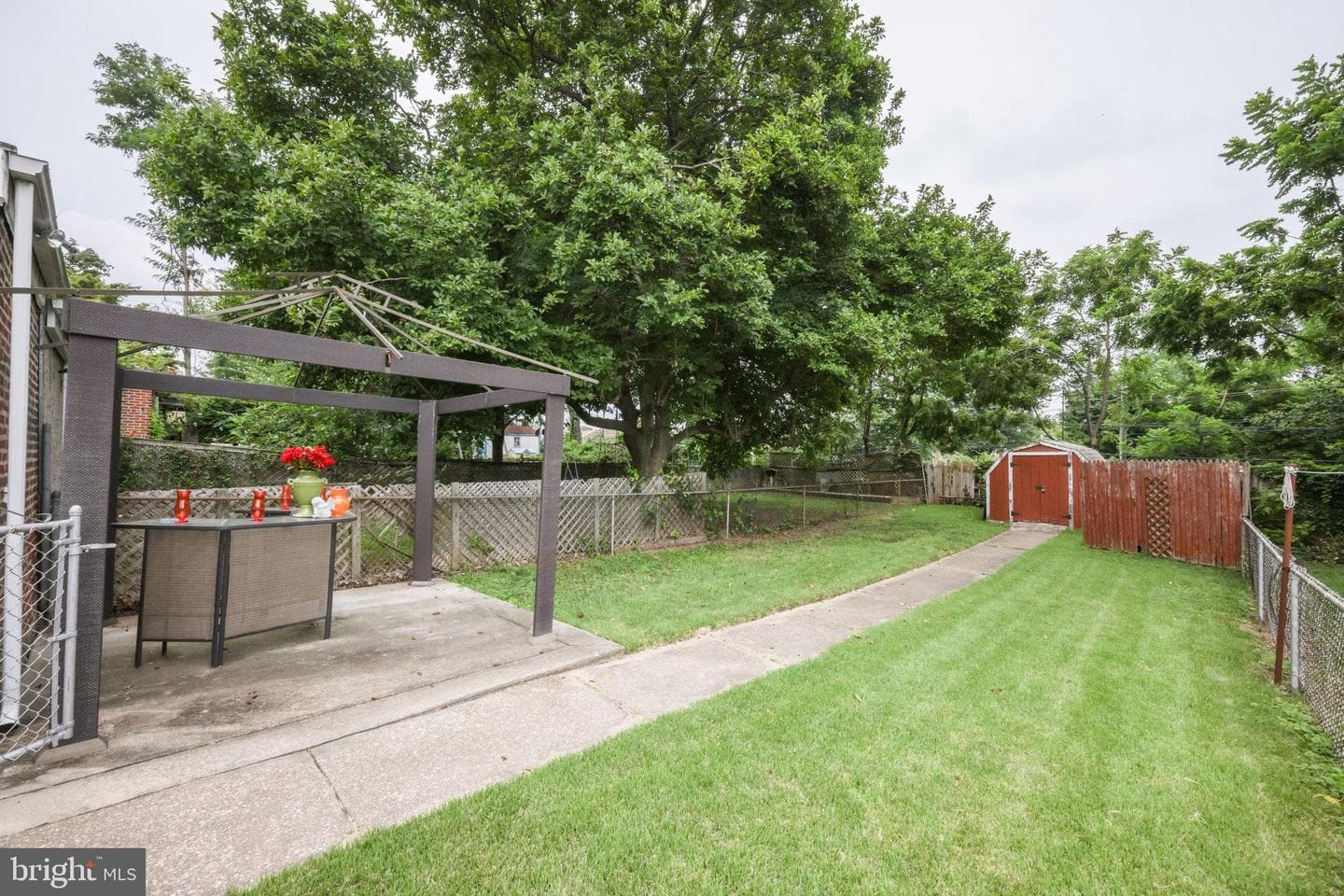 7733 Hasbrook Avenue photo 7