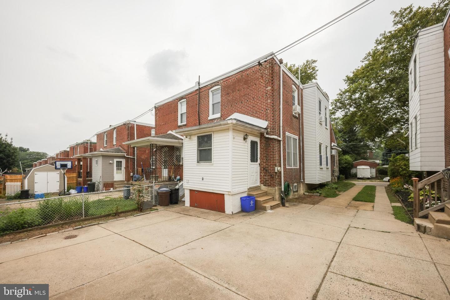 7733 Hasbrook Avenue photo 9