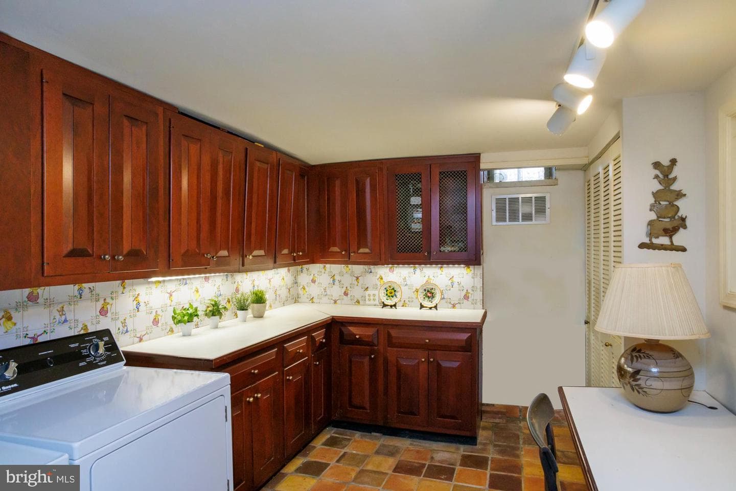 1230 Waverly Walk photo 29