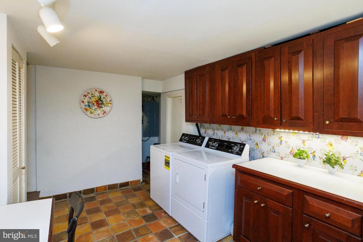 1230 Waverly Walk photo 31